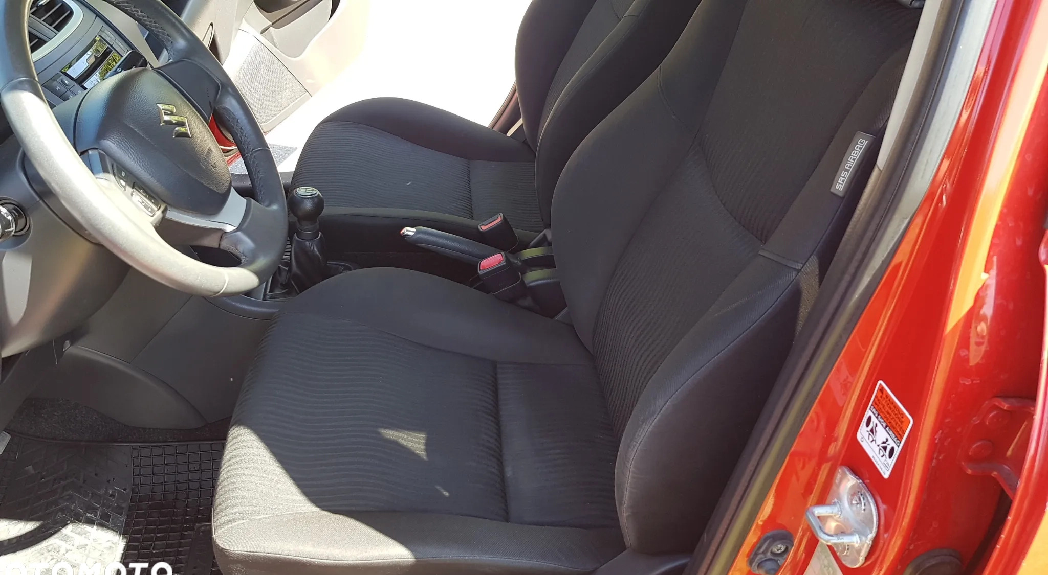 Suzuki Swift cena 25400 przebieg: 83000, rok produkcji 2011 z Proszowice małe 704